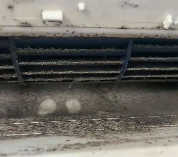 温县空调吹的风有股烧焦味是怎么回事